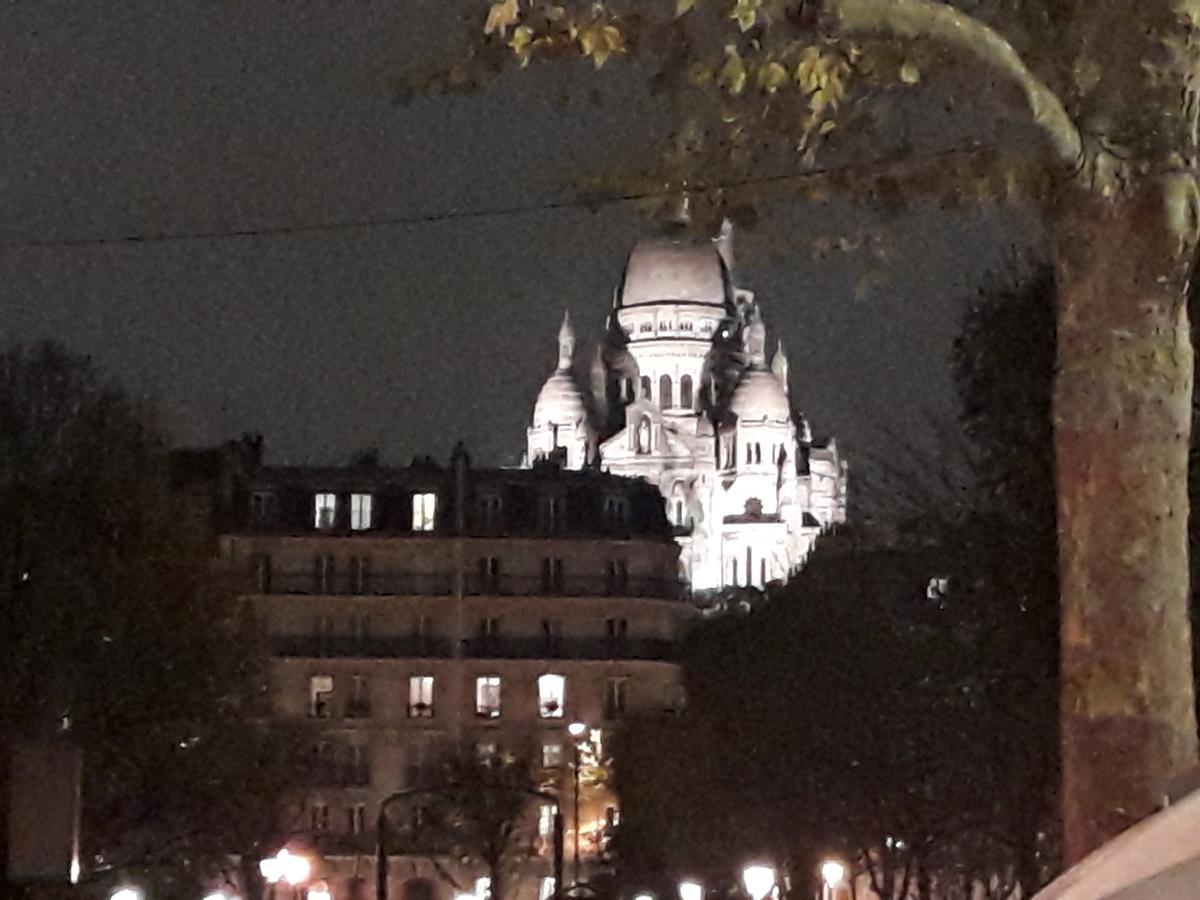 巴黎 完美旅舍旅舍 外观 照片 The Sacré-Cœur at night